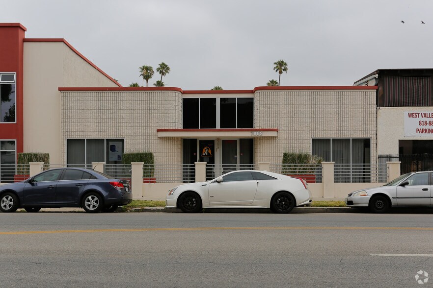 More Photos Of 7008 Owensmouth Ave, Canoga Park Office For Lease