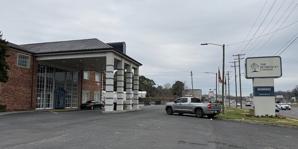 More Photos Of 3501 E Independence Blvd, Charlotte Apartments For Sale