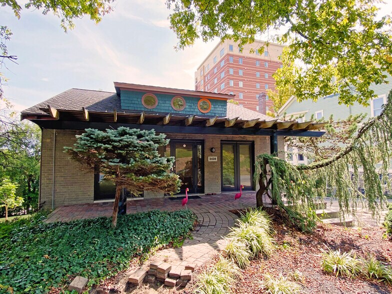 More Photos Of 2150 Alpine Pl, Cincinnati Office Residential For Lease