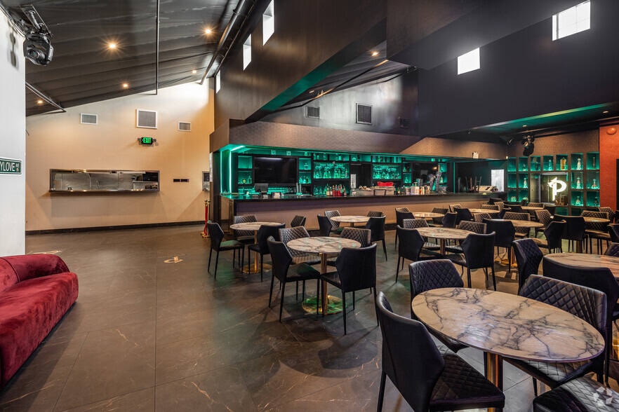 More Photos Of 100 S Main St, Santa Ana Restaurant For Lease