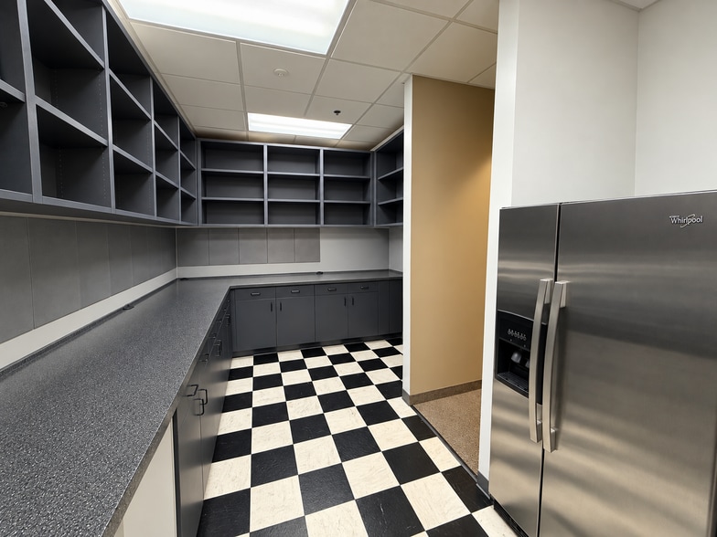 More Photos Of 1255 W Rio Salado Pkwy, Tempe Office For Sale