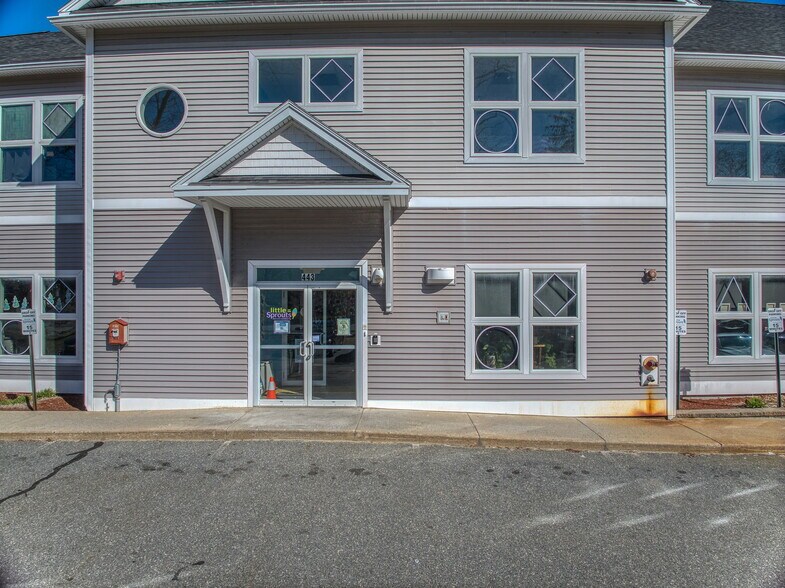 More Photos Of 443 W Lowell Ave, Haverhill Office For Lease