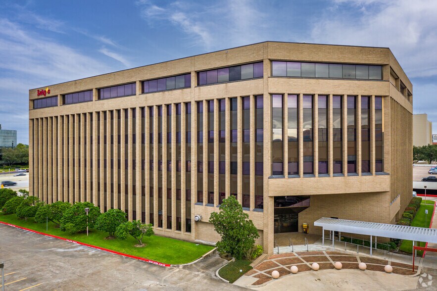More Photos Of 13111 Northwest Fwy, Houston Office For Lease