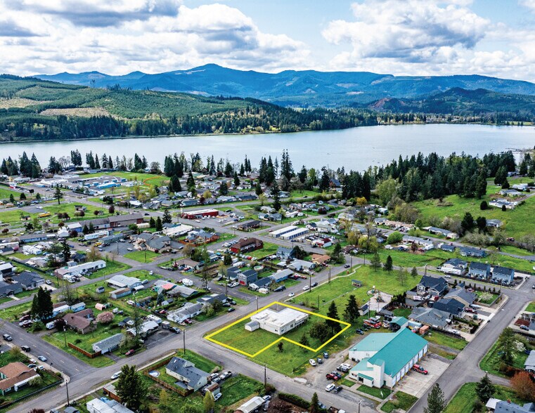 Primary Photo Of 107 E 3rd St, Lowell Flex For Sale