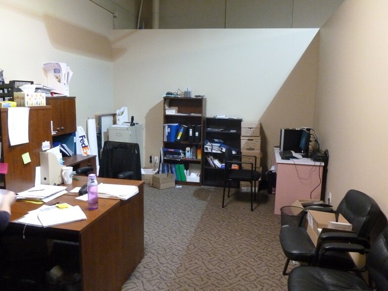 More Photos Of 2319B Taylor Dr, Red Deer Unknown For Lease