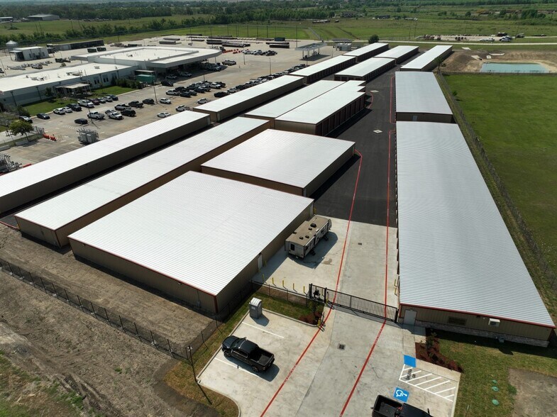 More Photos Of 580 FM 1462, Rosharon Industrial For Sale