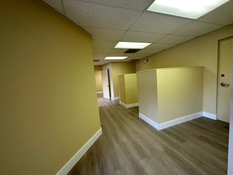 More Photos Of 10800 NW 21st St, Miami Warehouse For Sale