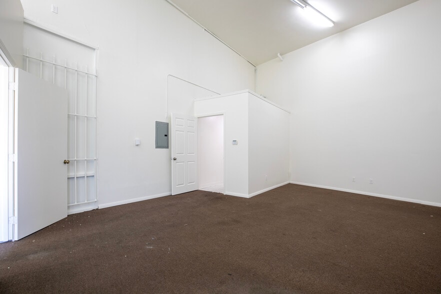 More Photos Of 3615 W Beverly Blvd, Los Angeles Freestanding For Sale