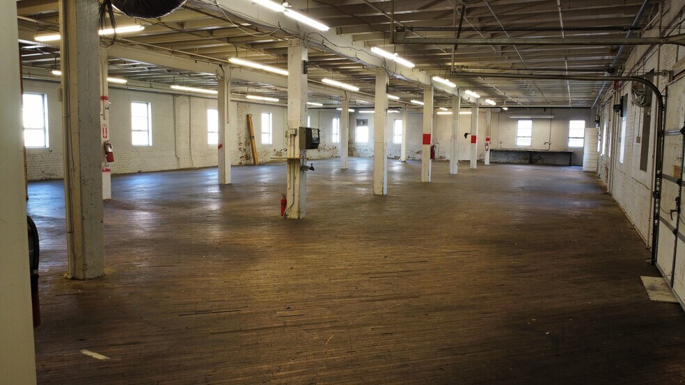 More Photos Of 813 N 4th St, Allentown Warehouse For Lease