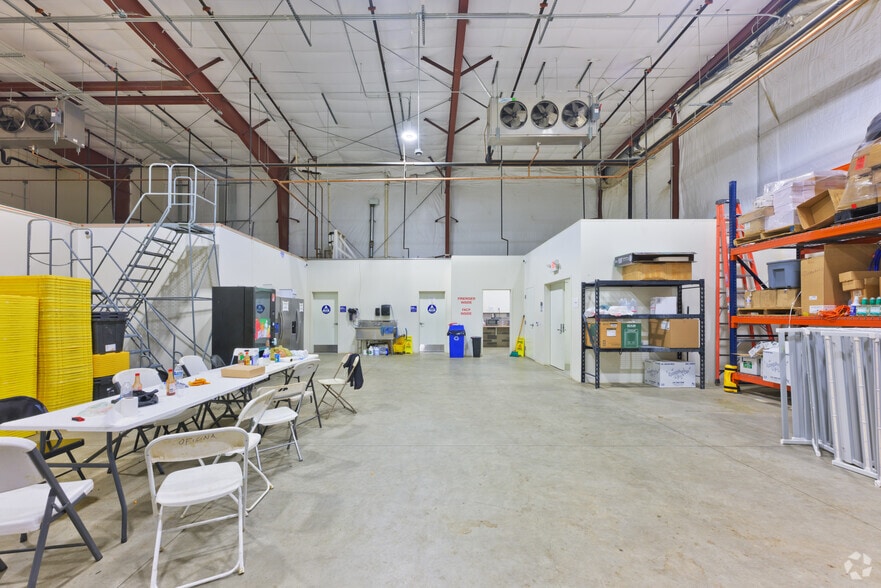 More Photos Of 84829 Avenue 48, Coachella Manufacturing For Sale