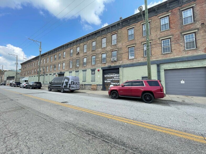 More Photos Of 2145 Central Pky, Cincinnati Flex For Sale