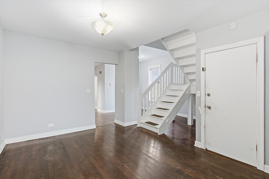 More Photos Of 4140 N Western Ave, Chicago Multifamily For Sale