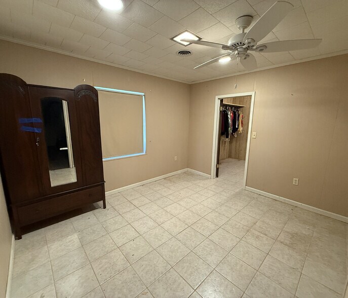 More Photos Of 3401 Arkansas 33, Roe Specialty For Sale