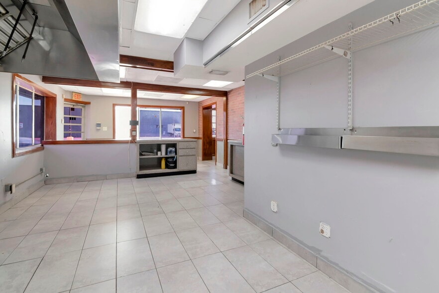 More Photos Of 308 E Waters Ave, Tampa Restaurant For Sale