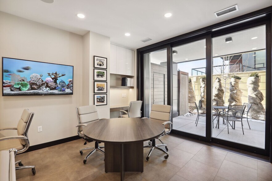 More Photos Of 275 Lake St, Wayzata Office Residential For Lease