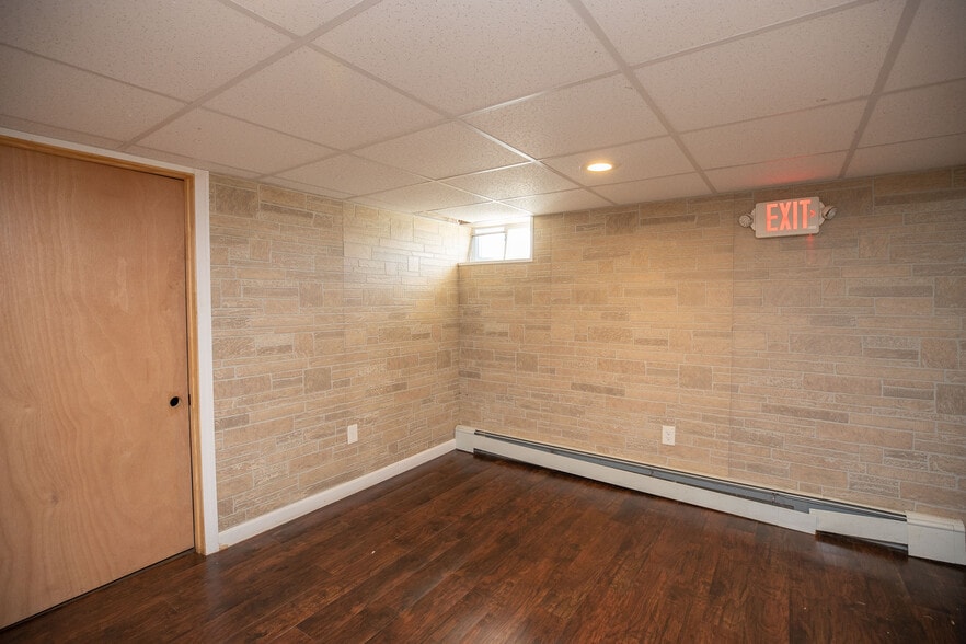 More Photos Of 1170 Hooksett Rd, Hooksett Auto Dealership For Lease