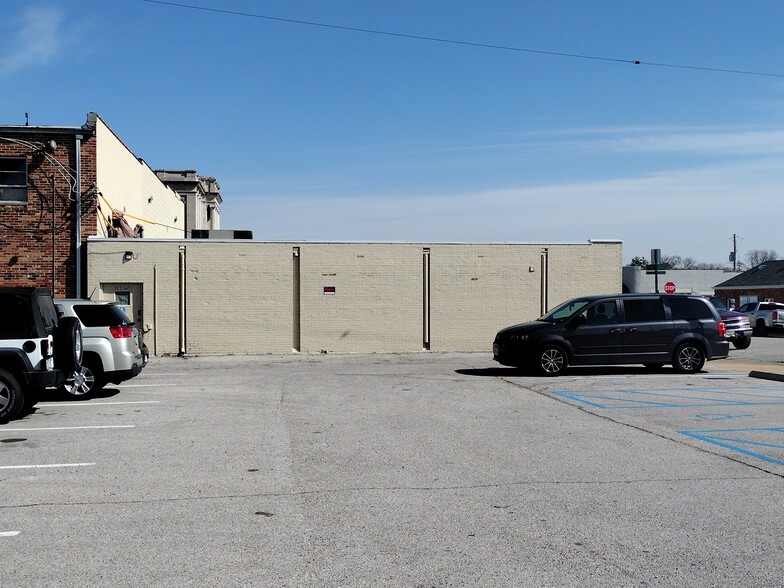 More Photos Of 29-33 S Oak St, Union Storefront Retail Office For Sale