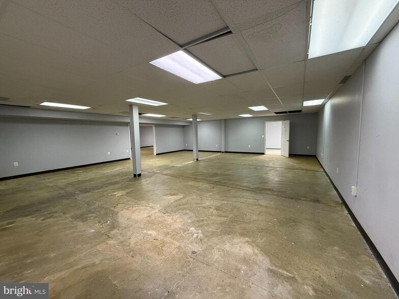More Photos Of 225 Town Square Dr, Lusby Medical For Lease