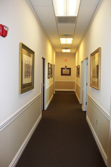 More Photos Of 9721 Cogdill Rd, Knoxville Office For Lease