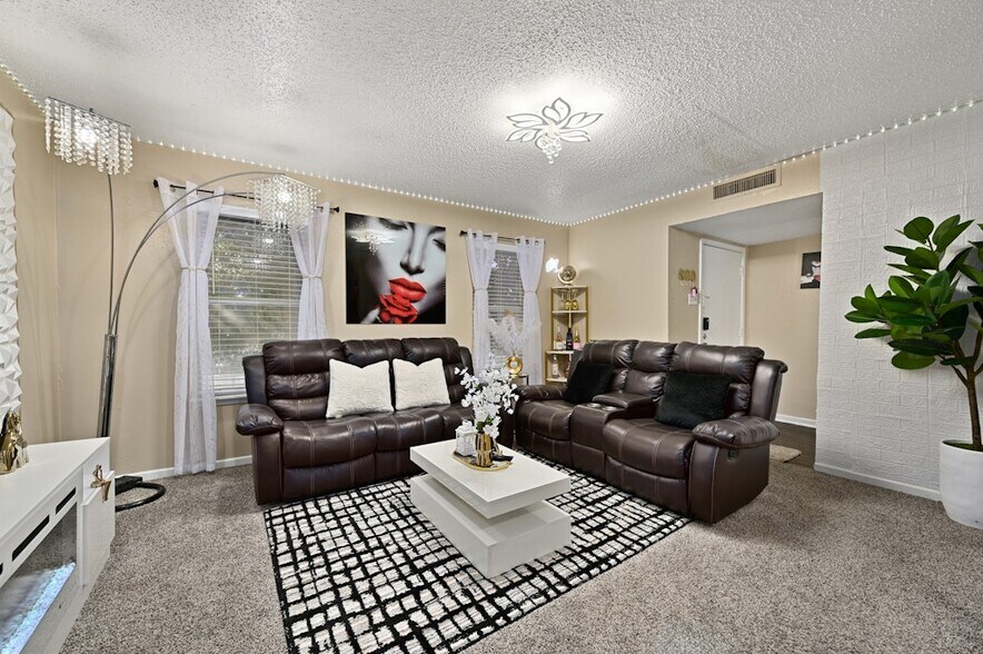 More Photos Of 1101 Rutland Dr, Austin Apartments For Sale