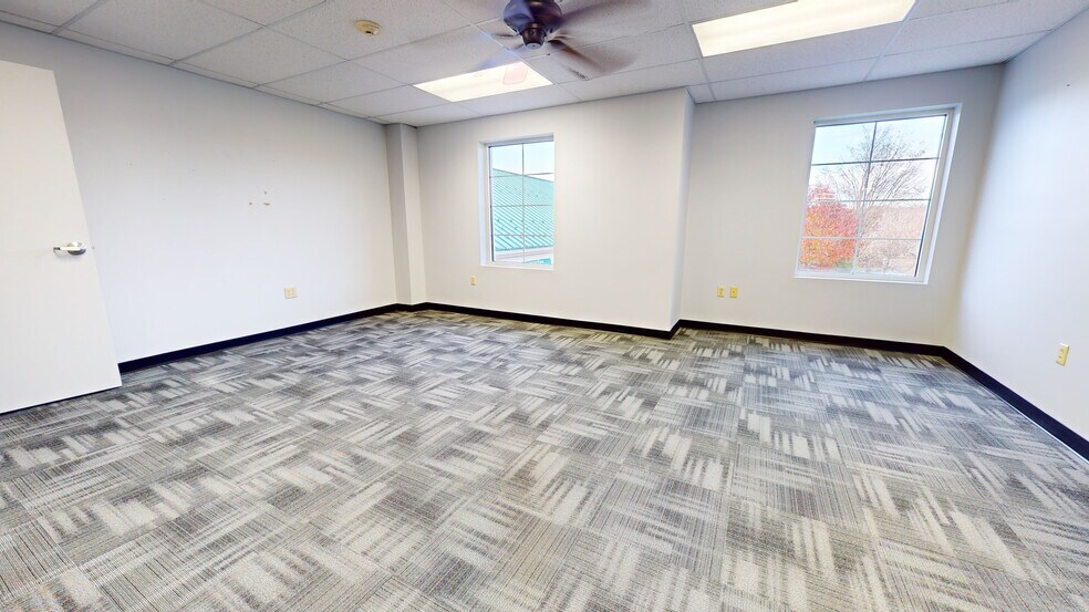 More Photos Of 47 US Highway 206, Augusta Office For Lease