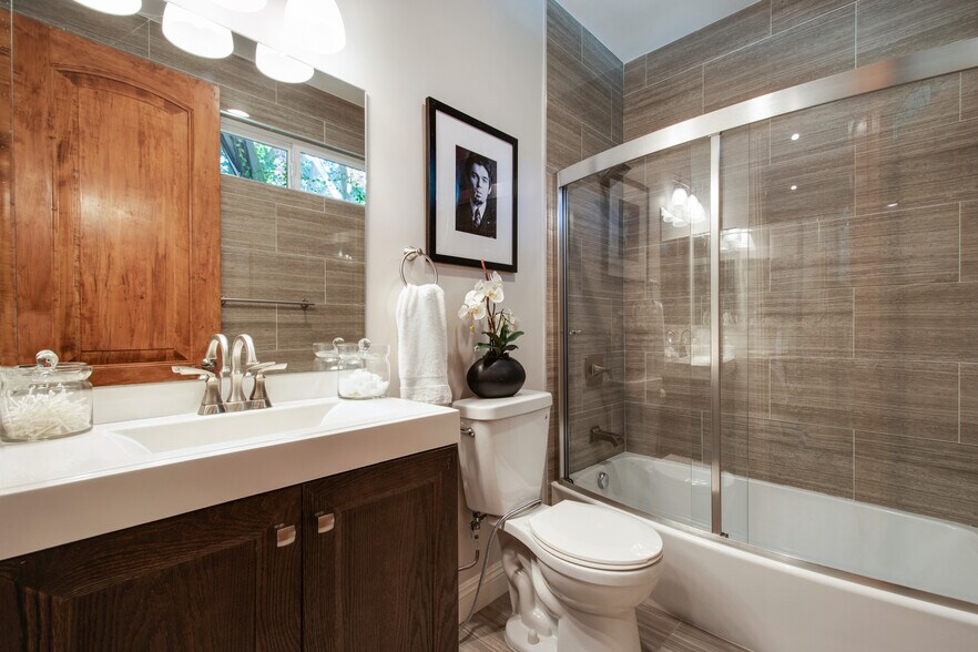 More Photos Of 9696 Antelope Rd, Beverly Hills Specialty For Lease