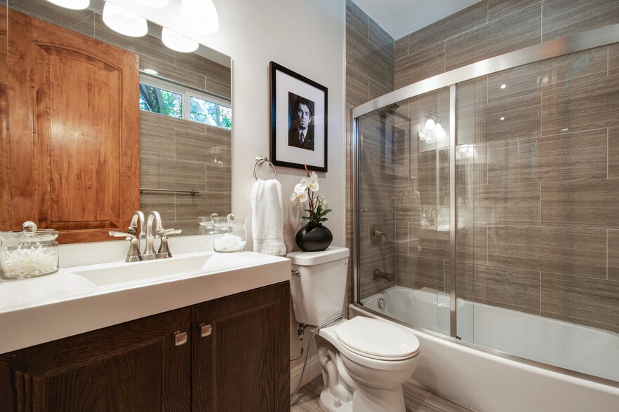 More Photos Of 9696 Antelope Rd, Beverly Hills Specialty For Lease
