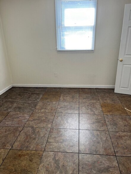 More Photos Of 462 Germantown Pike, Lafayette Hill Office For Lease