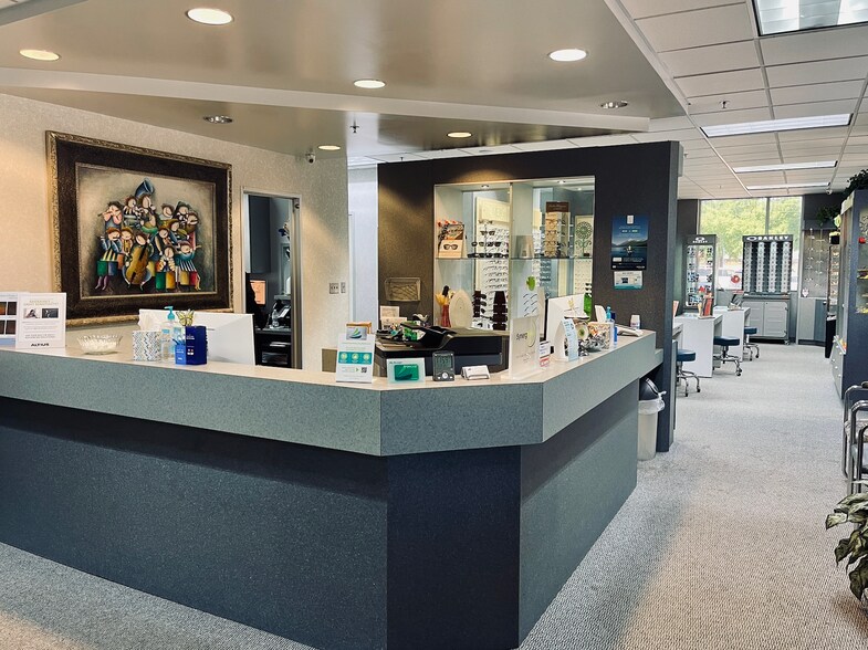 More Photos Of 4104 W 15th St, Plano Office For Sale