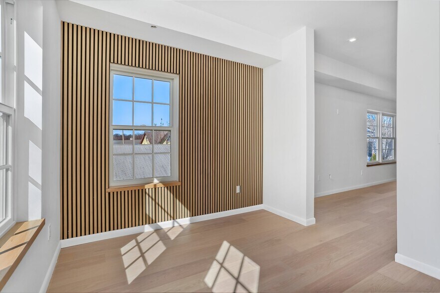 More Photos Of 63 Church St, Greenwich Apartments For Sale