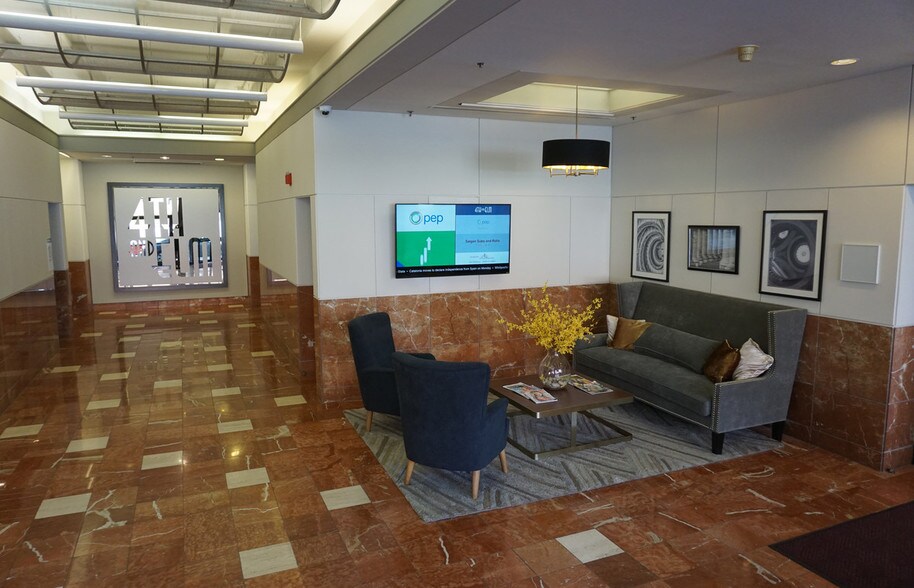 More Photos Of 137-151 W 4th St, Cincinnati Office For Sale