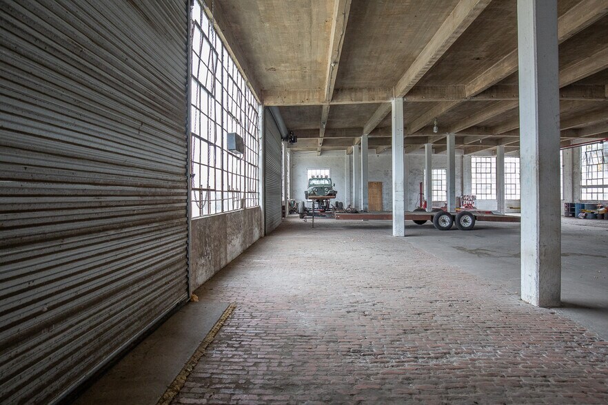 More Photos Of 765 E Washington St, Monticello Auto Repair For Sale