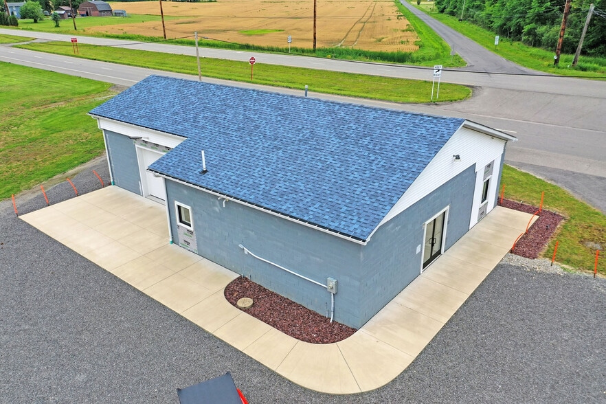 More Photos Of 3019 Parkman Rd NW, Warren Flex For Sale