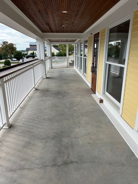 More Photos Of 3 Water St, Mystic Apartments For Lease