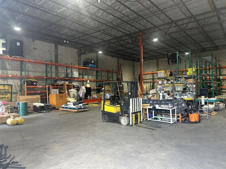 More Photos Of 8500 NW 30th Ter, Doral Warehouse For Lease