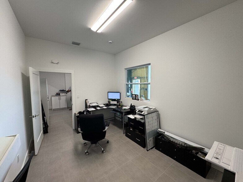 More Photos Of 117 Overseas Hwy, Key West Unknown For Sale