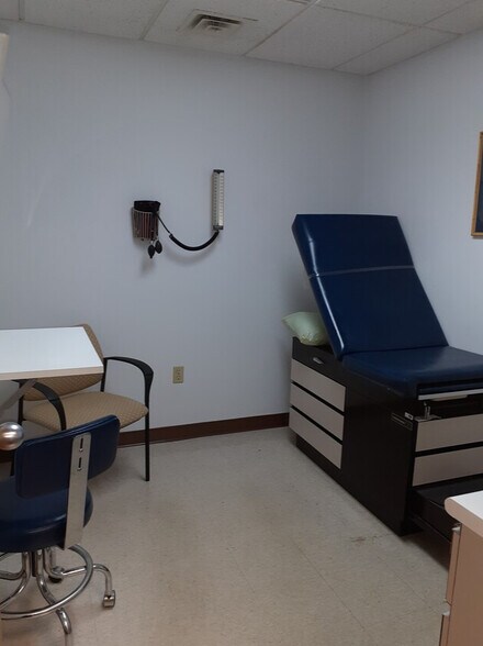 More Photos Of 505 NYS RTE 208, Monroe Office For Sale