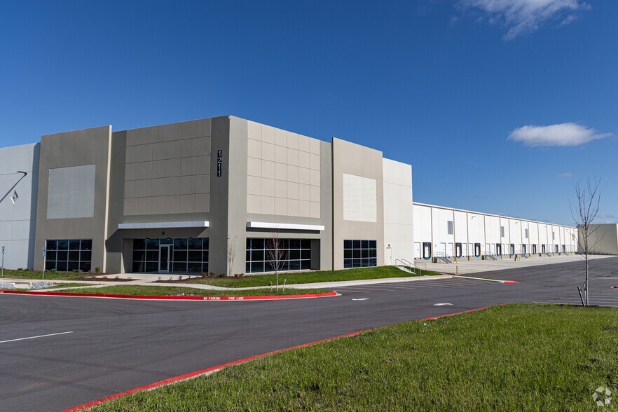 Primary Photo Of 1211 Vaughn Pky, Portland Distribution For Lease