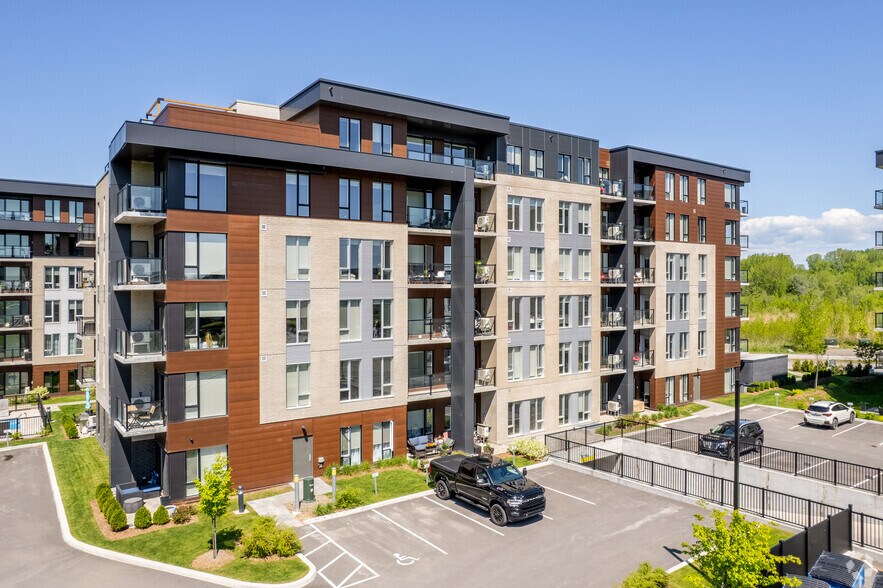 More Photos Of 950-980 Av Pierre-Dansereau, Terrebonne Multifamily For Sale