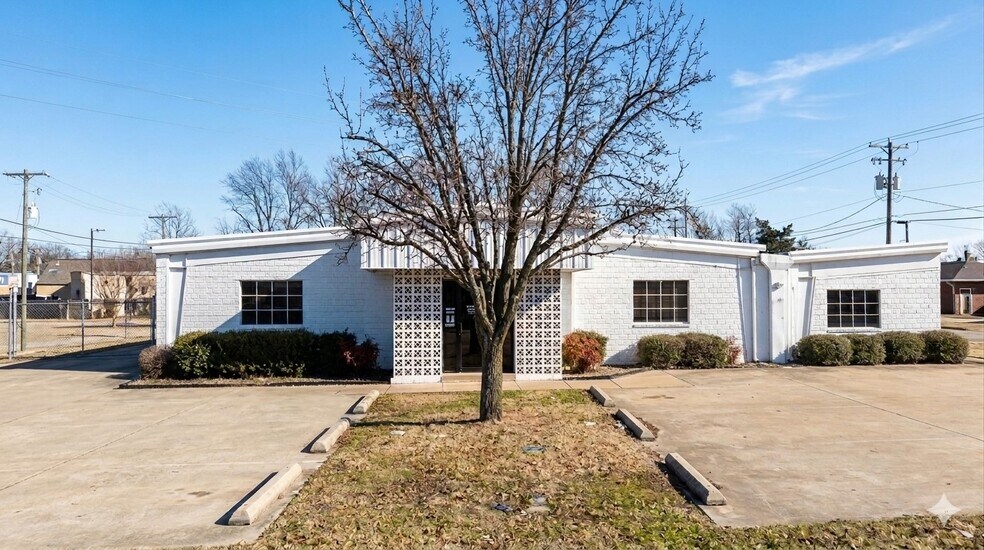Primary Photo Of 232 Commercial St, Garland Distribution For Lease