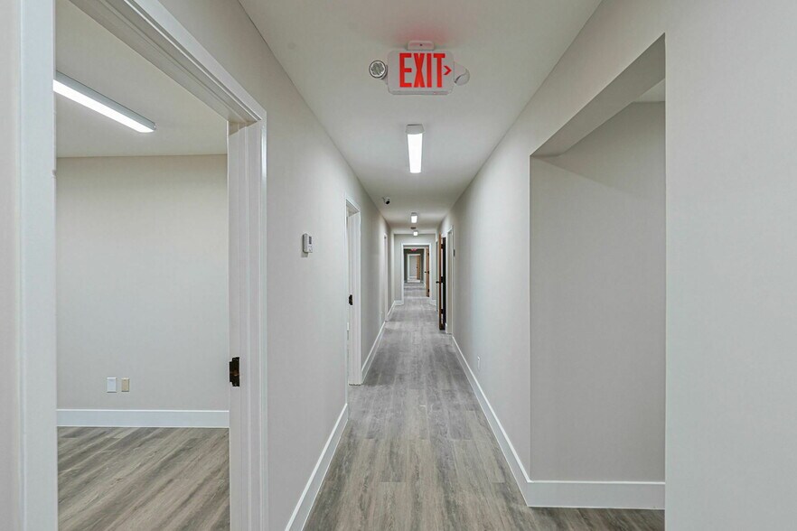 More Photos Of 1906 Warm Springs Rd, Columbus Medical For Sale
