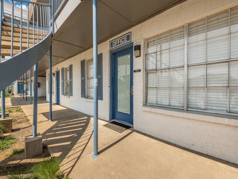 More Photos Of 2718 Sherman St, Grand Prairie Apartments For Sale