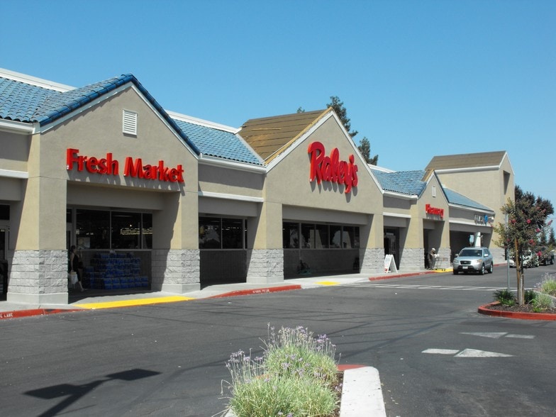 More Photos Of 1240-1268 W Lathrop Rd, Manteca Freestanding For Lease