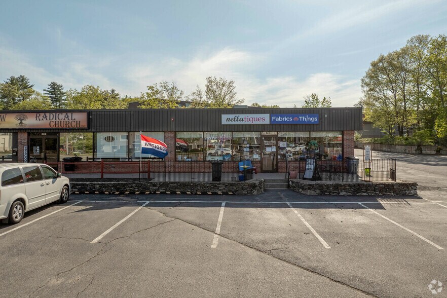 More Photos Of 999 Central St, Leominster Storefront For Lease