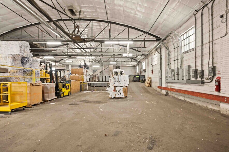 More Photos Of 313 W Bayaud Ave, Denver Warehouse For Lease