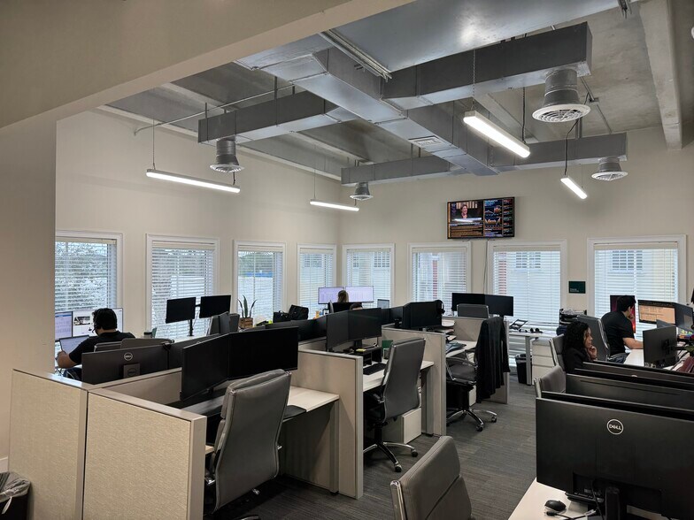 More Photos Of 12895 SW 132nd St, Miami Office For Lease