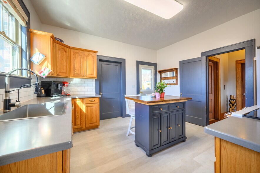 More Photos Of 132 Christiansburg Pike NE, Floyd Flex For Sale