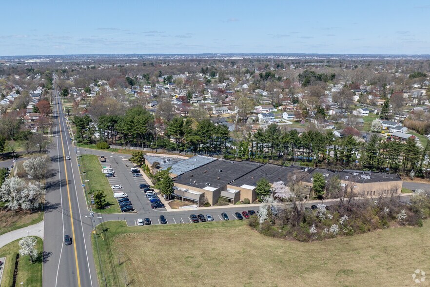 More Photos Of 1273 N Church St, Moorestown Distribution For Lease