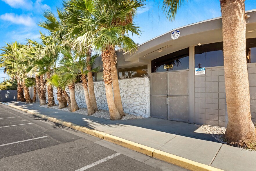 Primary Photo Of 830 E Sahara Ave, Las Vegas Loft Creative Space For Lease