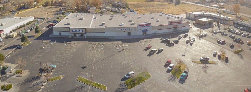 More Photos Of 2267 S Townsend Ave, Montrose Department Store For Sale